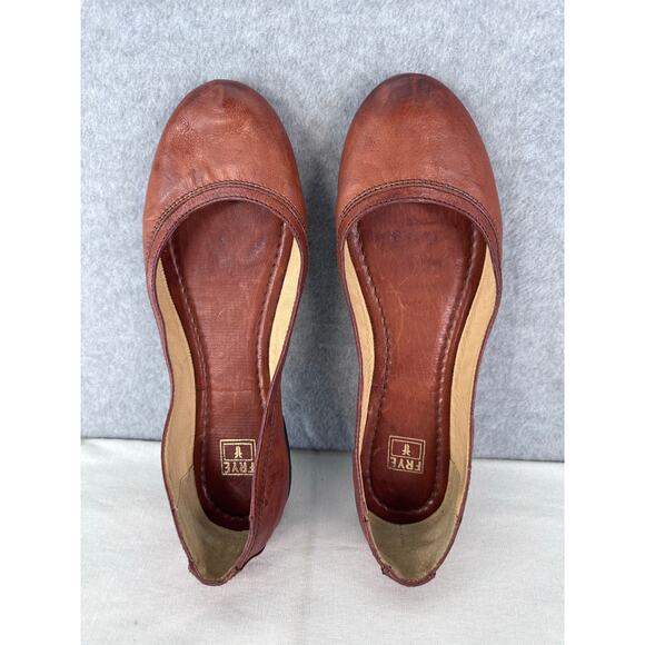 Frye Women’s sz 8.5 Carson Ballet Flat Cognac Leather Chic Classic Slip On - Picture 1 of 9